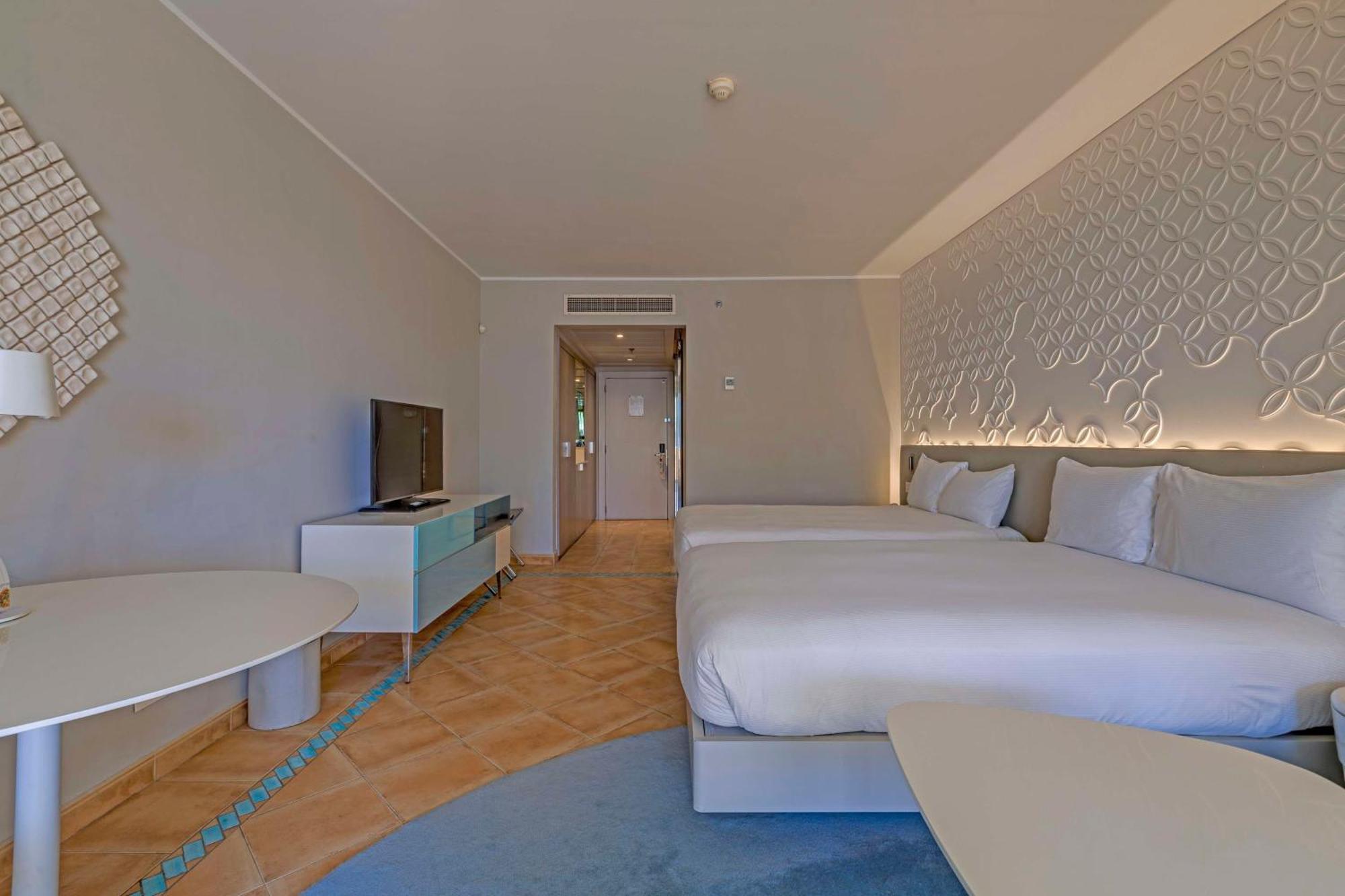Hilton Malta Отель Сент Джулианс